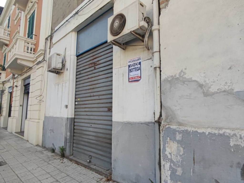 negozio in vendita a Messina in zona Centro Storico