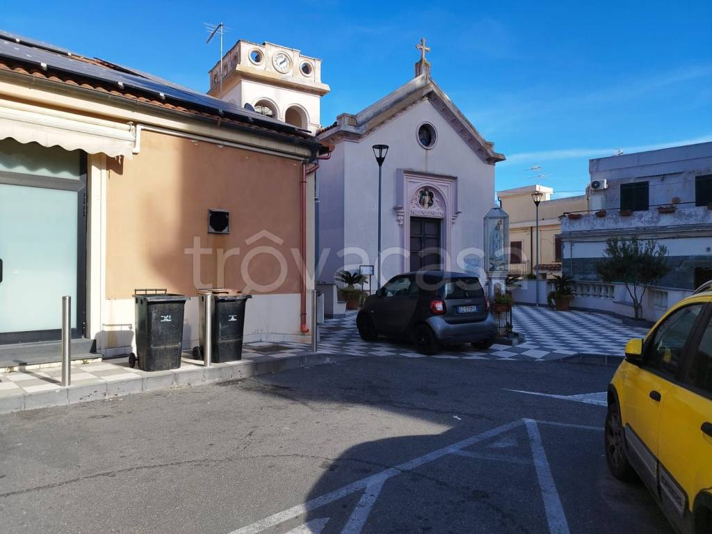 locale di sgombero in vendita a Messina