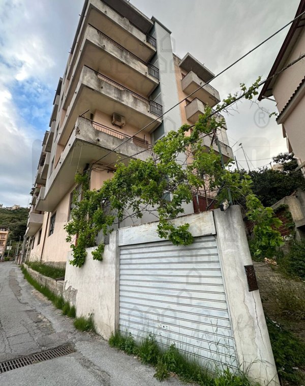 appartamento in vendita a Messina in zona Camaro