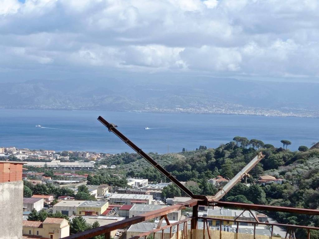 appartamento in vendita a Messina in zona Larderia