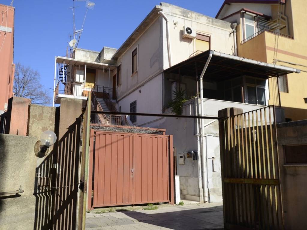 appartamento in vendita a Messina in zona Camaro