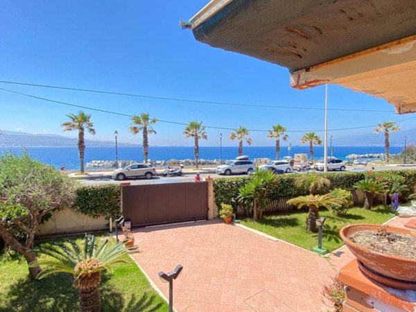 casa indipendente in vendita a Messina in zona Ganzirri