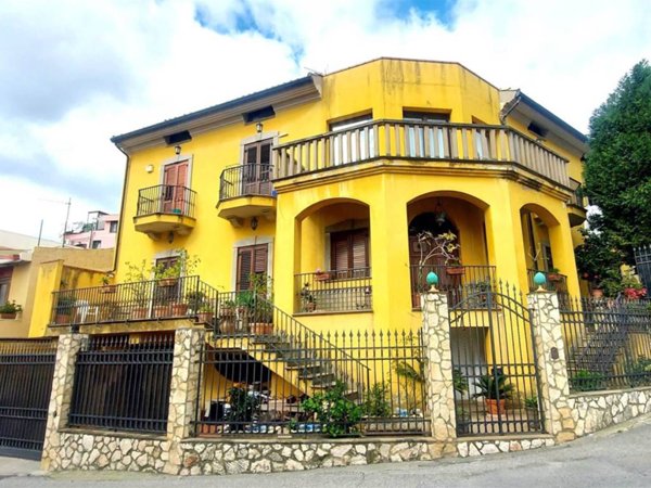 casa indipendente in vendita a Messina in zona Gazzi