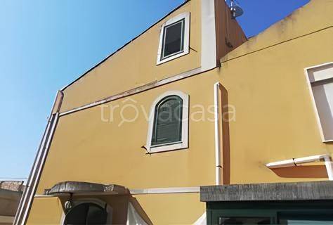 casa indipendente in vendita a Messina in zona Giampilieri Marina