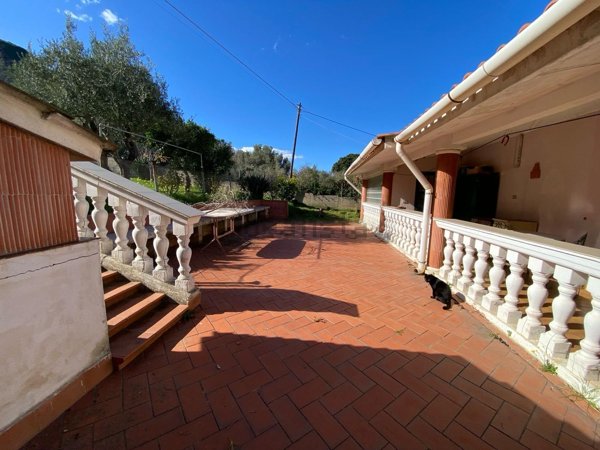 casa indipendente in vendita a Messina in zona Spartà