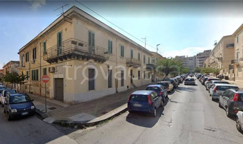trivano in vendita a Messina