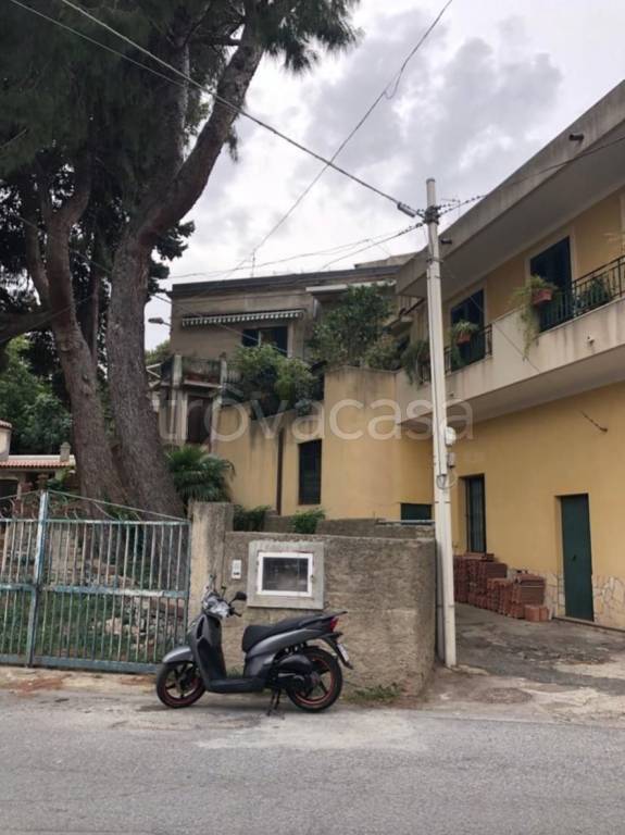 appartamento in vendita a Messina in zona Santa Margherita
