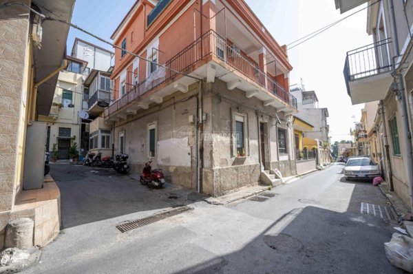 casa indipendente in vendita a Messina