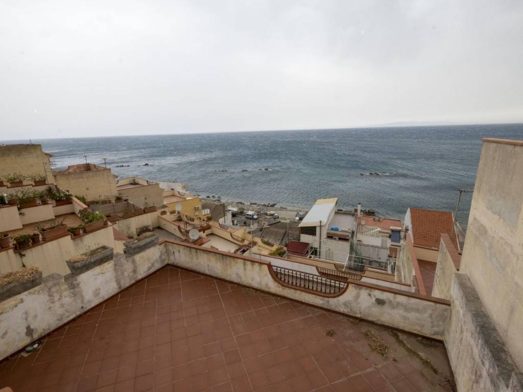 appartamento in vendita a Messina in zona Mortelle