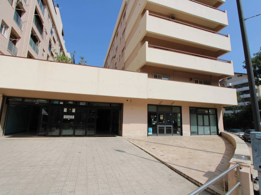 negozio in vendita a Messina