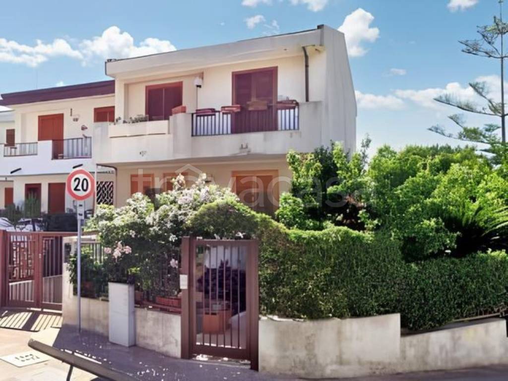 casa indipendente in vendita a Messina in zona Santissima Annunziata