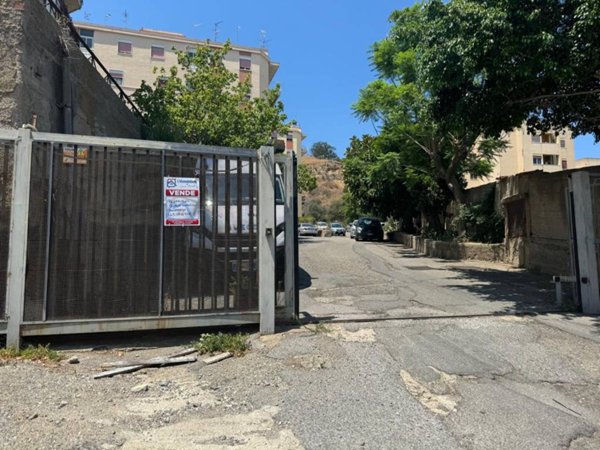 appartamento in vendita a Messina in zona Gazzi