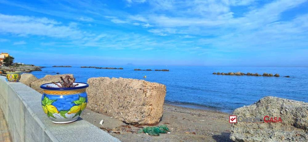 appartamento in vendita a Messina in zona Acqualadroni