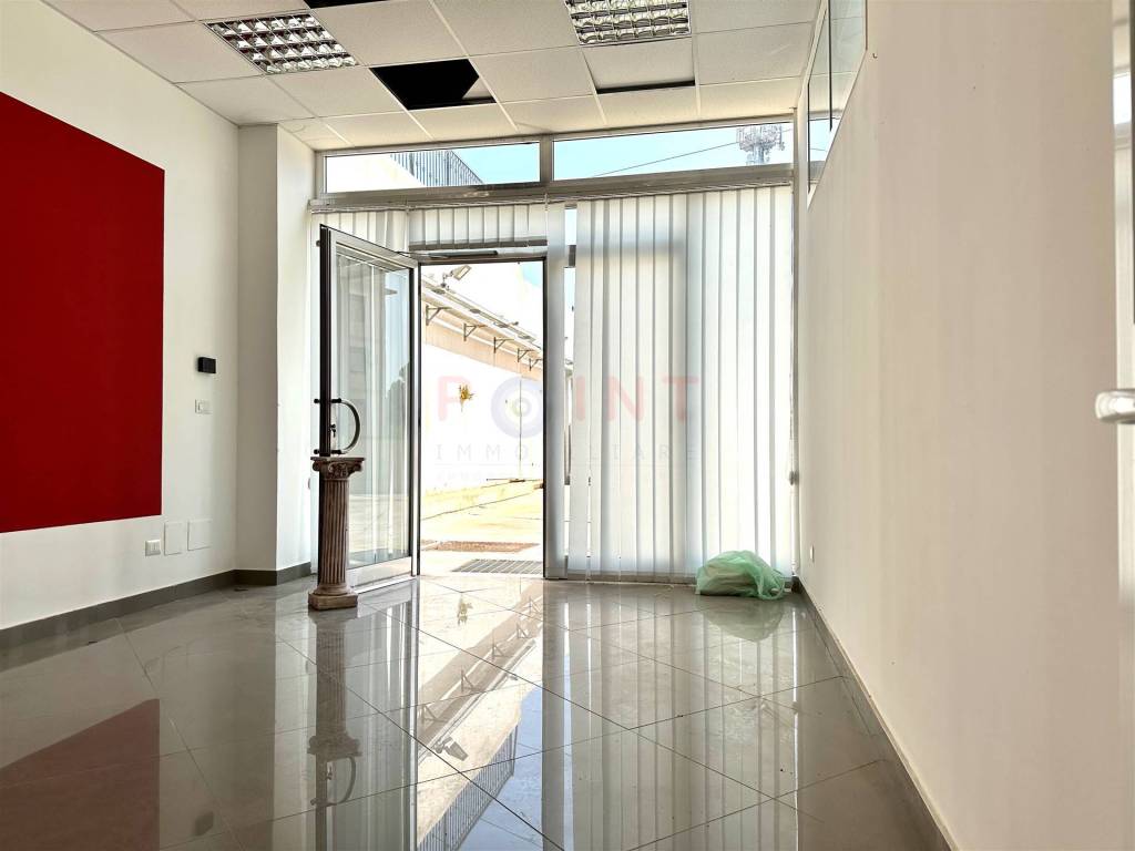 ufficio in vendita a Messina in zona Contesse