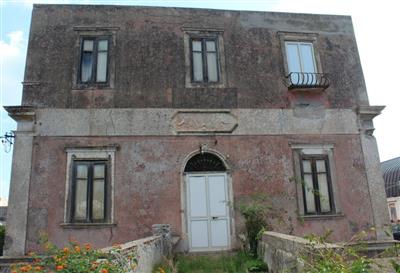 casa indipendente in vendita a Messina in zona Centro Storico