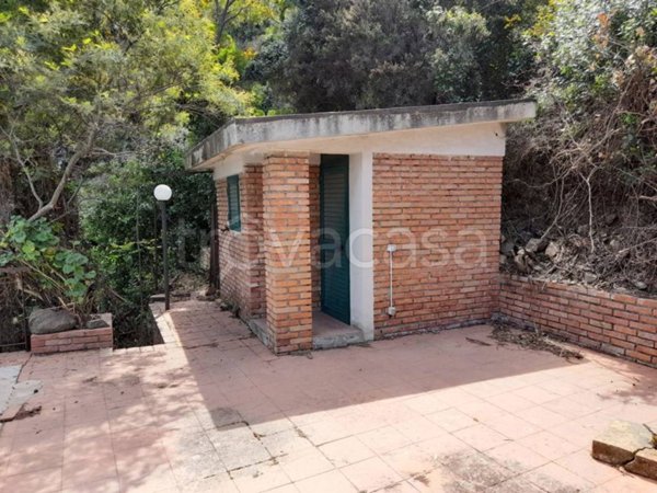 appartamento in vendita a Messina in zona Acqualadroni
