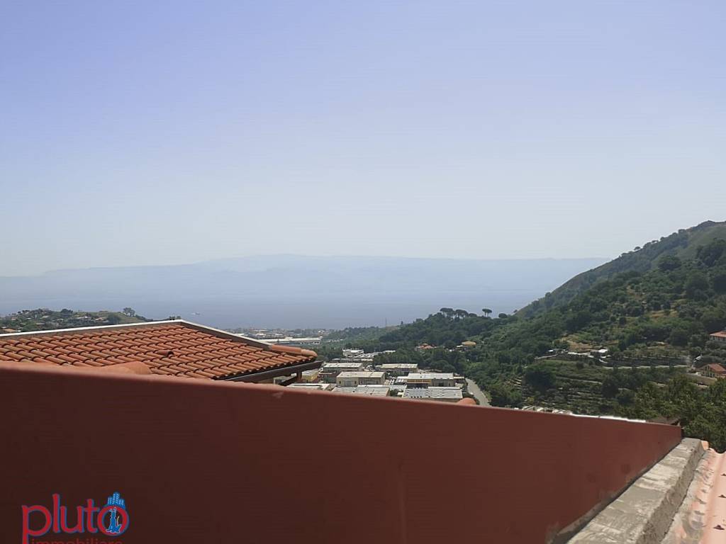 casa indipendente in vendita a Messina in zona Larderia