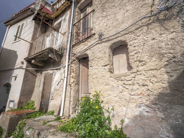 casa indipendente in vendita a Messina in zona San Filippo