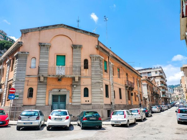 appartamento in vendita a Messina in zona Centro Storico