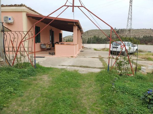 casa indipendente in vendita a Messina in zona Centro Storico