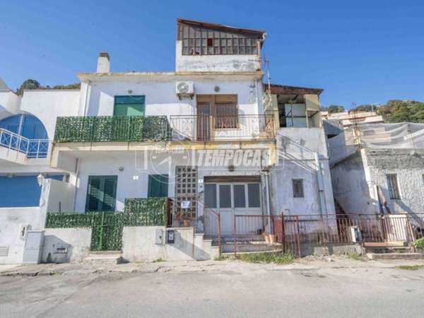 casa indipendente in vendita a Messina in zona Spartà