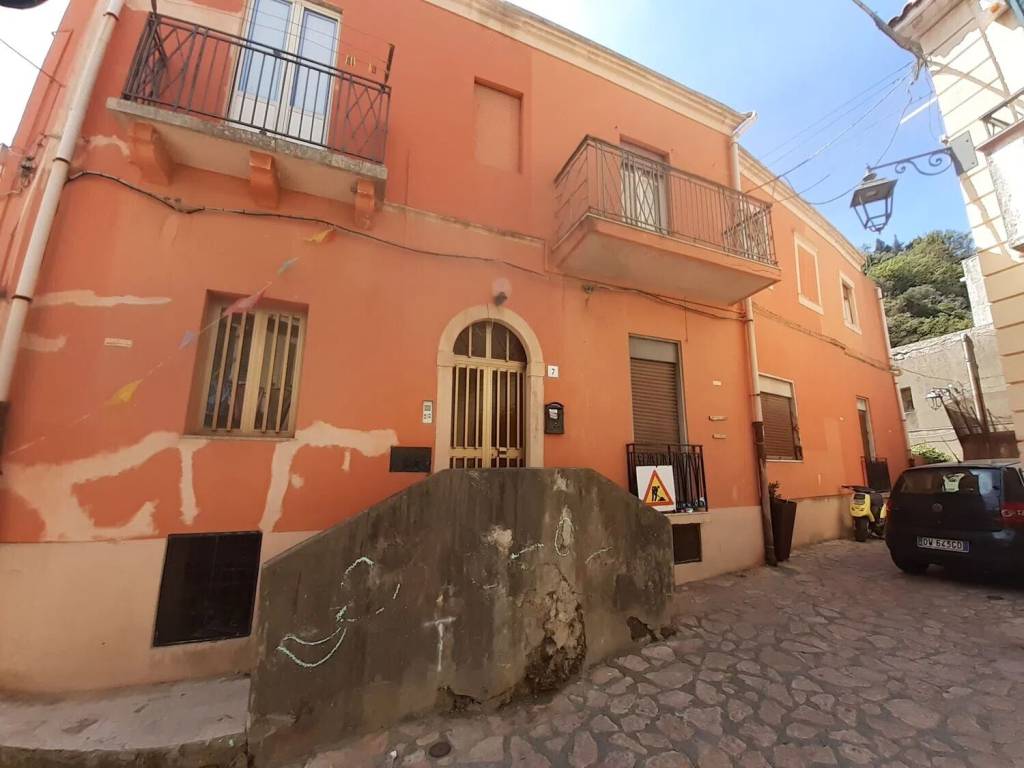 casa indipendente in vendita a Messina in zona Santa Margherita