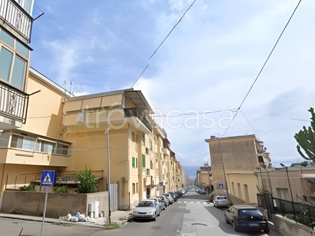 appartamento in vendita a Messina in zona Gazzi