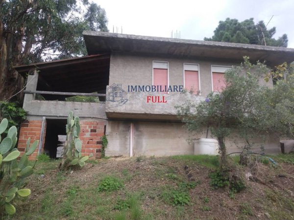 casa indipendente in vendita a Messina in zona Gesso