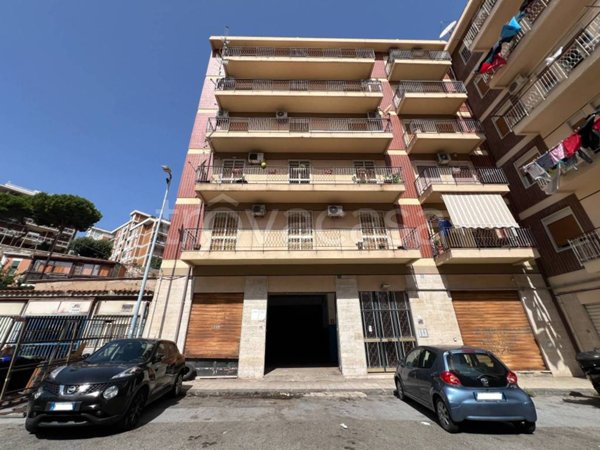 locale commerciale in vendita a Messina