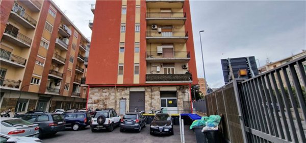 locale commerciale in vendita a Messina