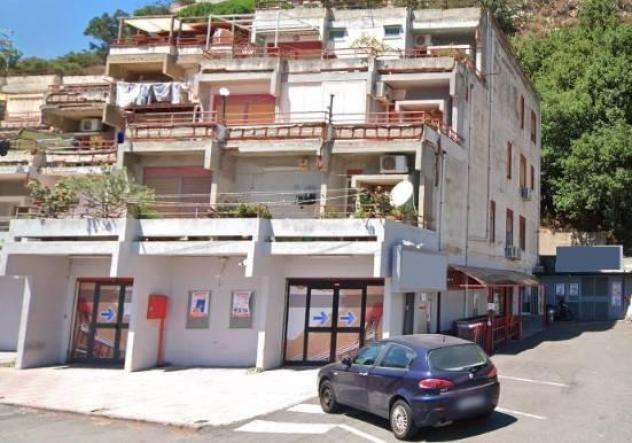 negozio in vendita a Messina in zona San Michele