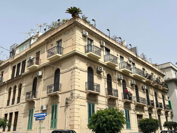 ufficio in vendita a Messina in zona Centro Storico