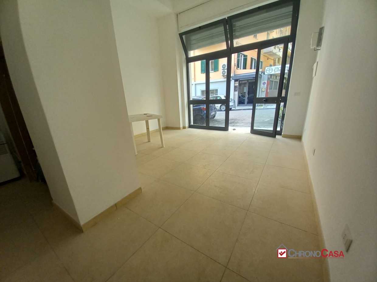locale commerciale in vendita a Messina