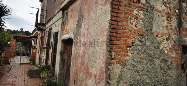 casa semindipendente in vendita a Messina in zona Rodia