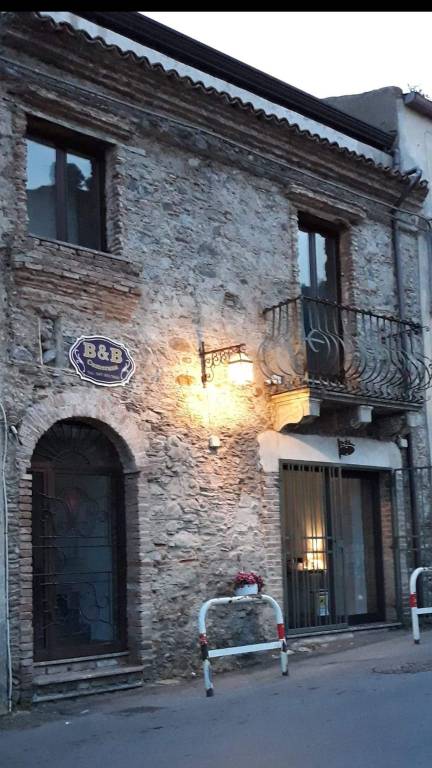 casa indipendente in vendita a Messina in zona Santa Margherita