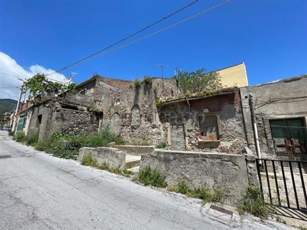 appartamento in vendita a Messina in zona San Filippo