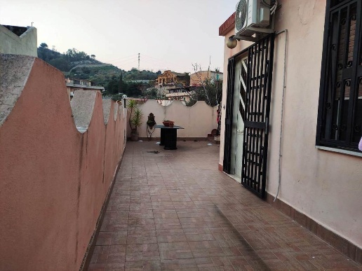 casa indipendente in vendita a Messina