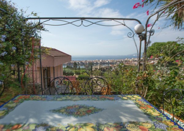 casa indipendente in vendita a Messina in zona Ganzirri