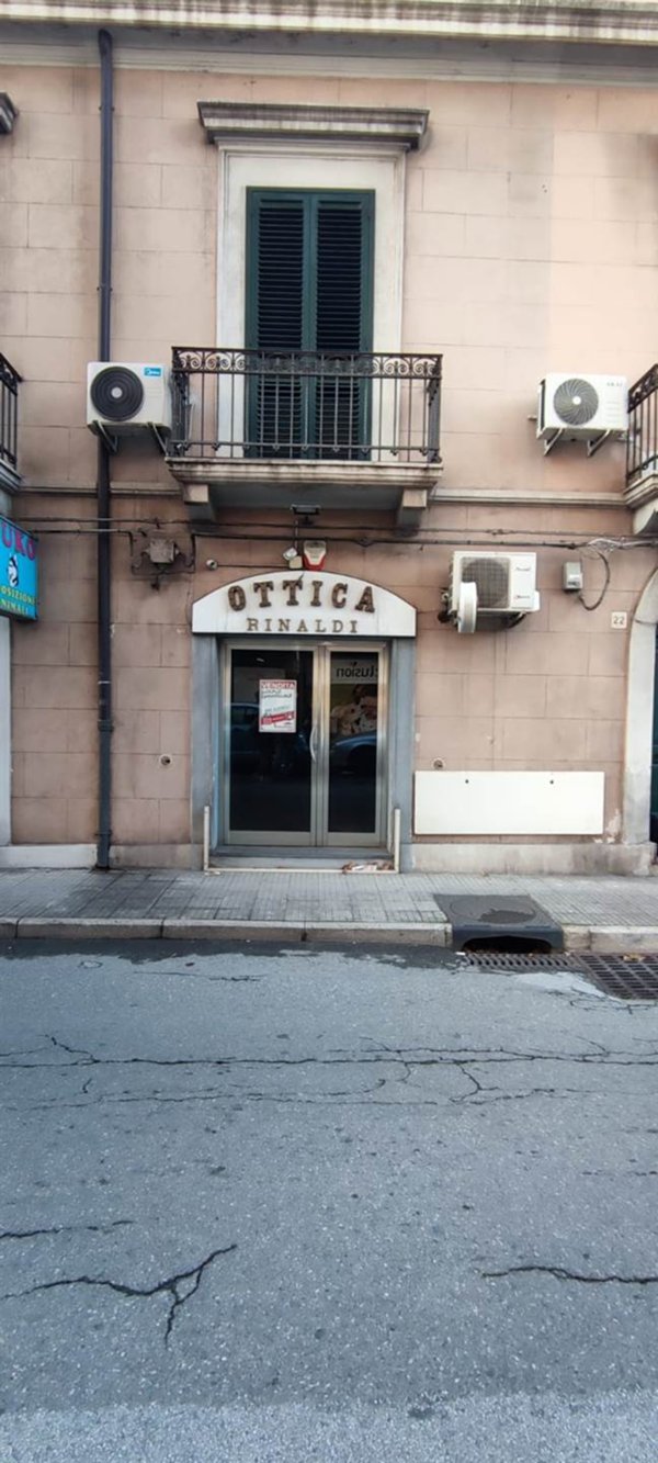 negozio in vendita a Messina in zona Contesse
