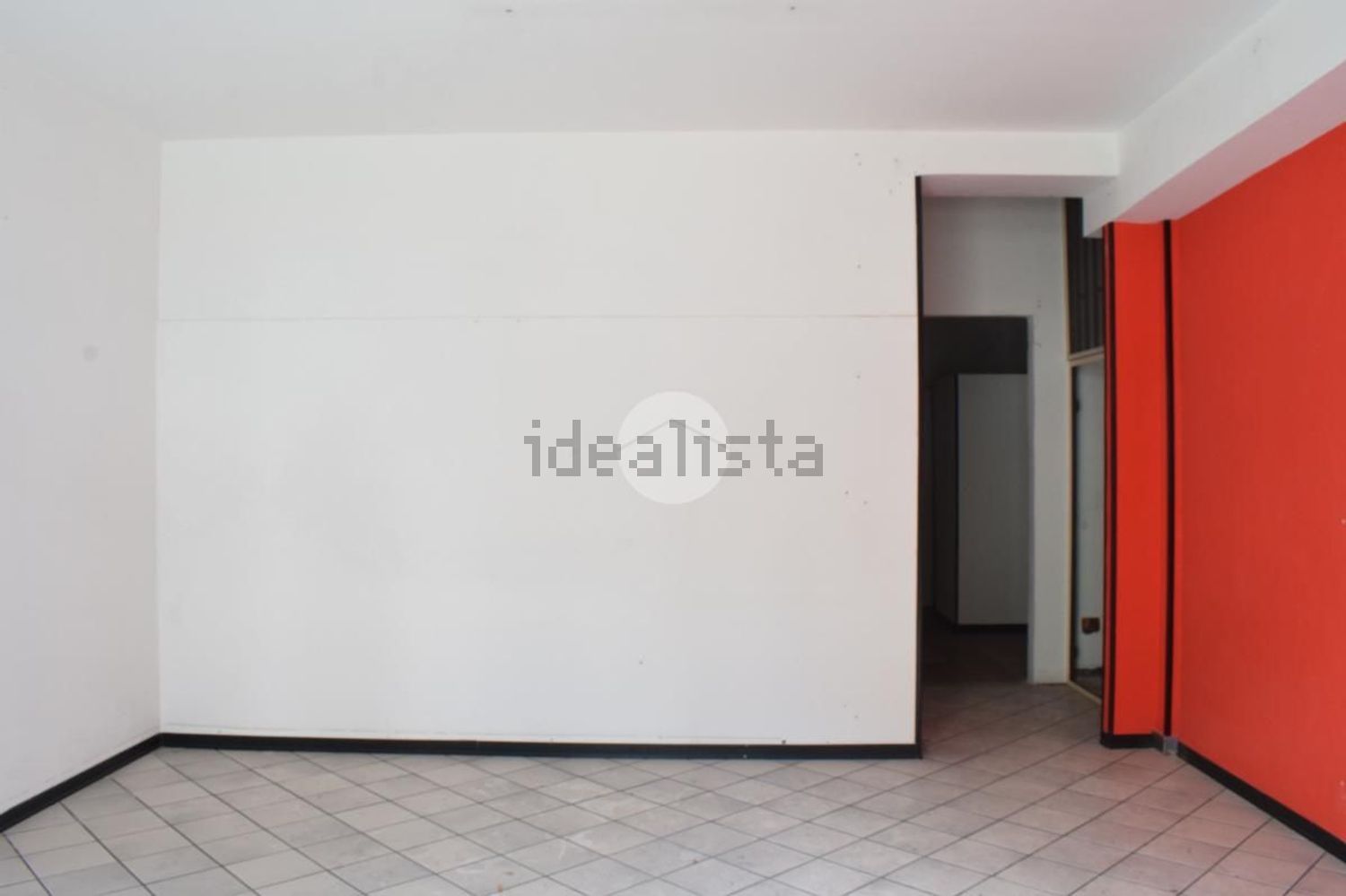 locale commerciale in vendita a Messina in zona Centro Storico