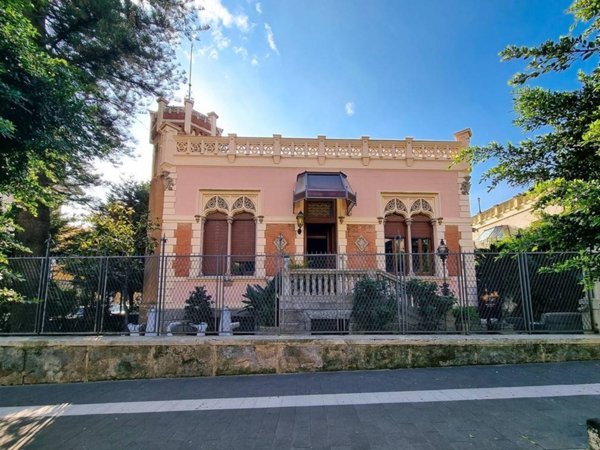 casa indipendente in vendita a Messina in zona Centro Storico