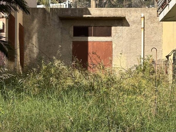 negozio in vendita a Messina in zona Gazzi