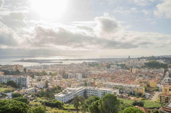 appartamento in vendita a Messina in zona Santissima Annunziata