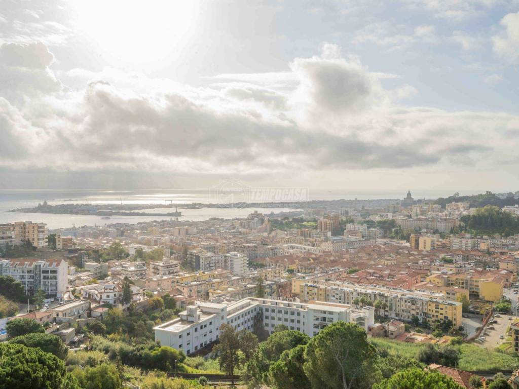 appartamento in vendita a Messina in zona Santissima Annunziata