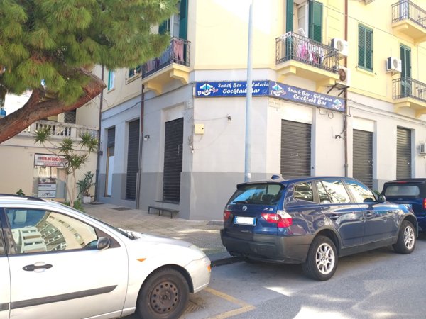 locale commerciale in vendita a Messina