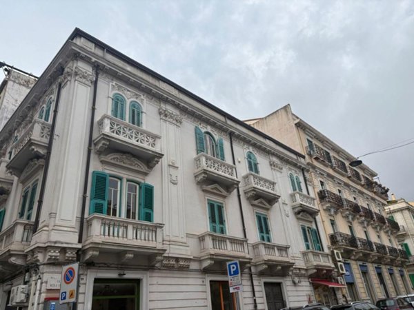 negozio in vendita a Messina in zona Centro Storico