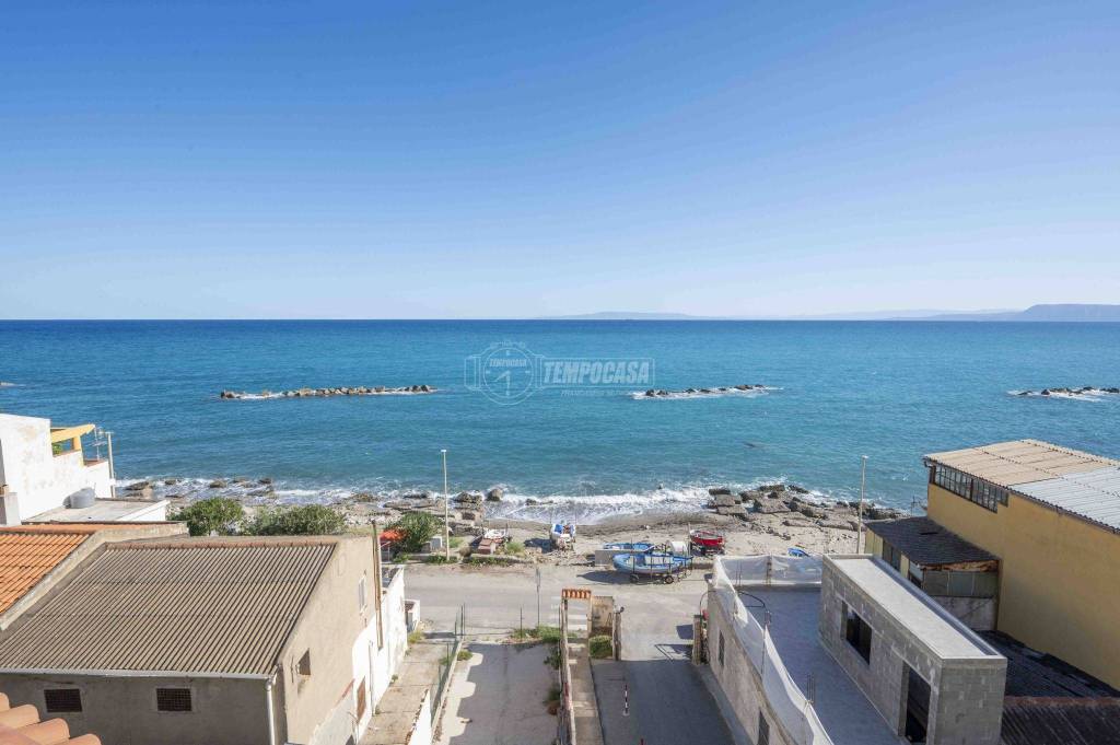 appartamento in vendita a Messina in zona Acqualadroni