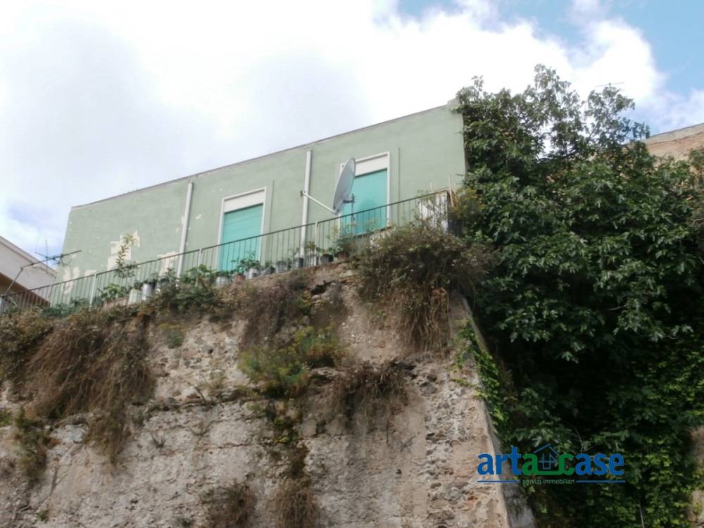 casa indipendente in vendita a Messina in zona Centro Storico