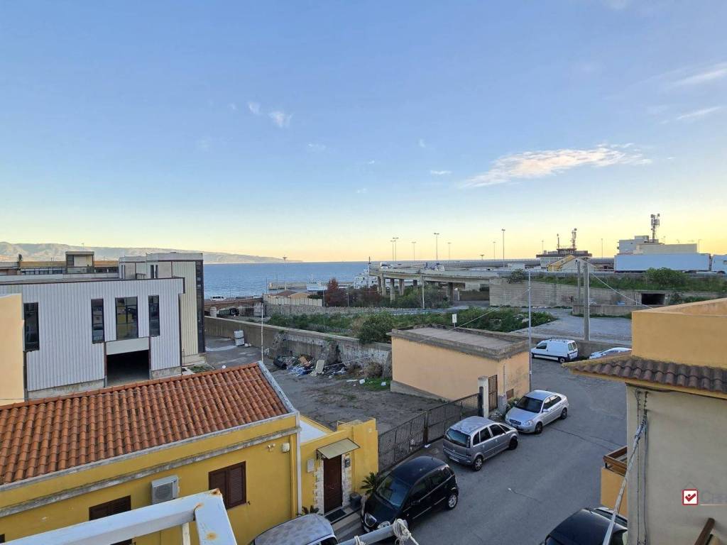 appartamento in vendita a Messina in zona Tremestieri