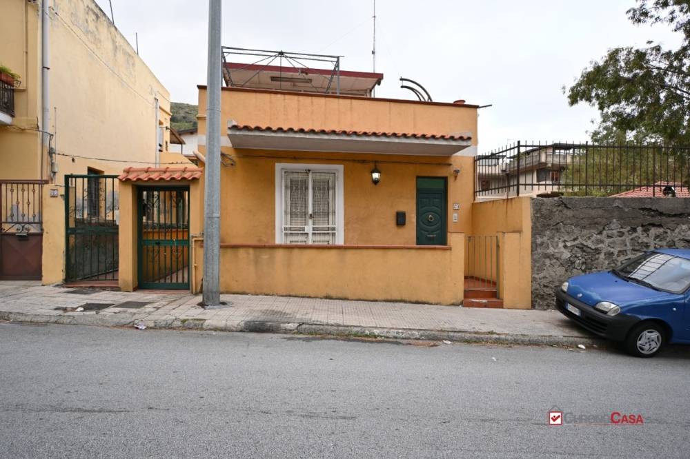 appartamento in vendita a Messina in zona Camaro